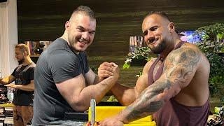 Armwrestling with Leonidas Arkona