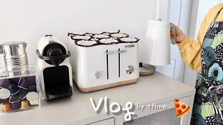 Korean housewife//making sausage bread, dating with mom, shopping
