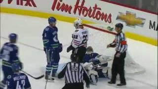 Luongo's Glove save on Patrick Sharp (Game 6) 5/11/10