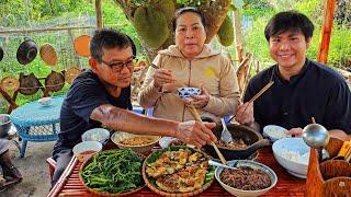 Cha,con Út Huy Mê Mẫn Món Thịt Kho & Mắm Ruốc Của Mẹ Mai, Vét Sạch Luôn Nồi Cơm | Uthuyvlogs.