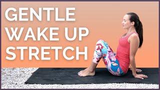 10 min Morning Yoga for Beginners - Gentle stretch to wake up your body