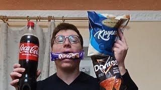 TheDenisFriendly  Їсть Чіпси Doritos, Круасани, Батончик Picnic і П'є Кока Колу