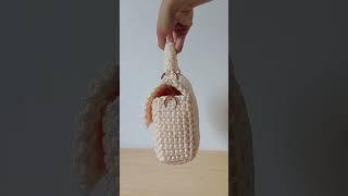 Vem comigo aprender essa linda bolsa em crochê com fio náutico.