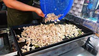 How to Make stir-fried Pork intestins / korean street food / 곱창볶음!!