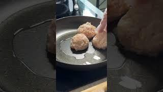 Куриные биточки с моцареллой #рецепты #рецепт #биточки #рек