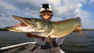 Fishing a Small Lake for AGGRESSIVE MUSKY!