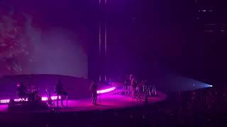 Kacey Musgraves Performs “Golden Hour” LIVE at Amalie Arena 11.29.24 Tampa, Florida