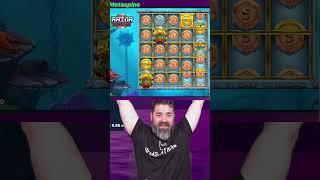 Insane Multiplier on Razor Returns Slot Gold Coin for BIG WIN? #slots #casino #bigwin