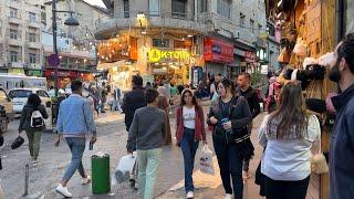 Early evening walk in downtown of Amman in Jordan | King Hussein Street, King Faisal Square