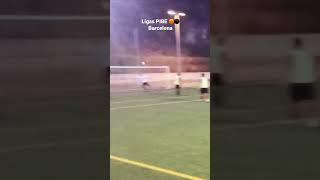 Pateó desde su casa  #golazo #misil #desdefuera #futbol #barcelona #pibebarcelona