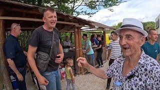 SVOJE DVIJE PENZIJE ZAŽIVOTA ĆU OSTAVITI nekoj SIROTOJ ŽENI s djetetom