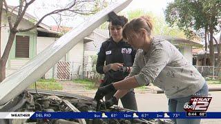 Female automotive mechanic teaches other SA women how to fix their cars