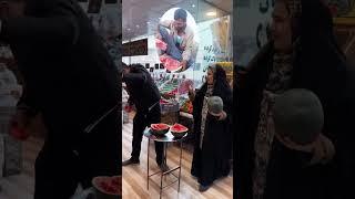 این هندونه معمولی نیست، گاز سلطان خنده توشه! 