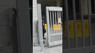 Porte coulissante et autre 2023
