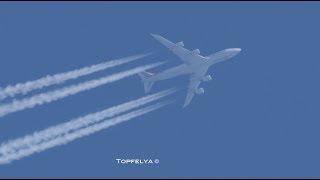 Airplanes in their natural habitat Impressive Contrails