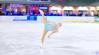 Gracie Gold skates to "Uphill Battle" by @Rozziofficial at Providence Tree Lighting 2021.