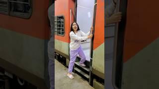 Bhai to station pe hi reh gaya  #priyalkukreja #shorts #ytshorts