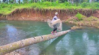 FISH FISHING IN THE SMALL AND CLEAR RIVER, THE RESULTS MAKE SHOCK.!!! Amazing fishing nets