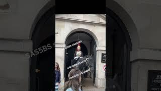 Man vs. King's Guard: 'Can I Touch the Horse?' – 'Read the Sign!'"