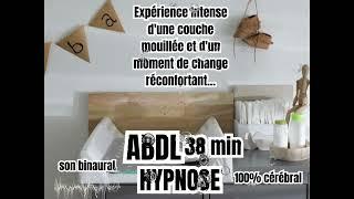 Expérience Intense d'une couche mouillée et d'un moment de change  réconfortant