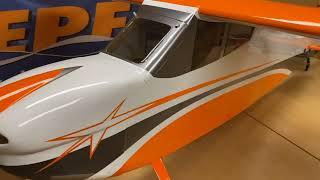 Der ultimative Trainingsflieger? Unboxing des Pilot RC Skywolf V2 88"