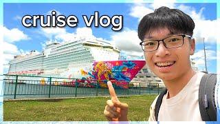 I Went on a Cruise for the First Time! (Genting Dream Cruise Vlog)