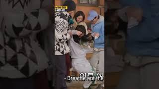 clumsy Somin with her 2 helpful brothers #runningman  #sominjeon #jihyo
