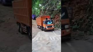 RC Truk Fuso Oren RC Dump Truk RC Truk Hino 500 #mainananak #trukmainan #trukoleng #menemukanmainan