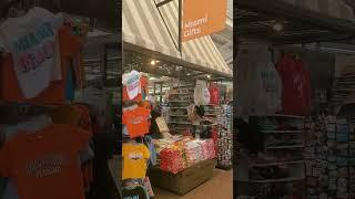 What's here in Bayside Marketplace?