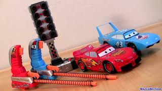 Cars 2 Launcher Playset With Count Down Starter Lightning McQueen, The King racing carstoys