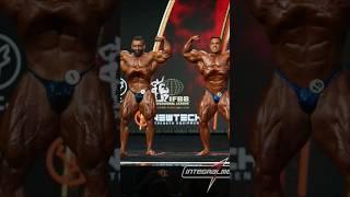 HADI CHOOPAN VS DEREK LUNSFORD POSING MR OLYMPIA 2024