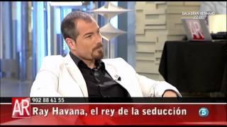 Ray Havana enseña seducción en televisión.