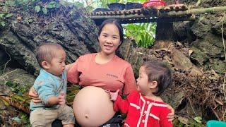 Pregnant girl builds bathroom to take care of 2 children - Mother 18 - orphan