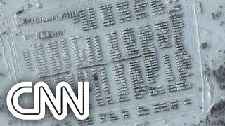 Novas imagens de satélite mostram acúmulo de militares russos ao redor da Ucrânia #Shorts