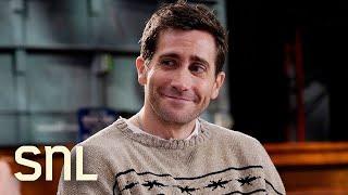 Jake Gyllenhaal Signs Marcello Hernández’s SNL Finale Yearbook