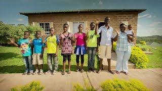 Watoto! Meet the children's choir from Uganda - BBC What's New?