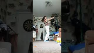Сынок показал как надо танцевать