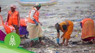 The Man Clearing 9,000 Tons of Trash From Mumbai’s Beaches