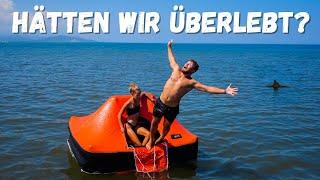 Ab in die Rettungsinsel (abgelaufen seit 2012) ! Wir verlassen unser Boot !