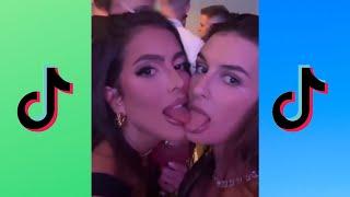 Tiktok lesbian couple, hot kiss, tiktok lesbian kiss