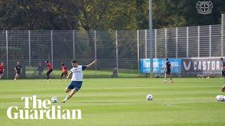 Leverkusen manager Xabi Alonso turns back the clock with passing skills