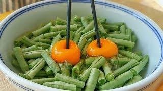 The best way to make beans is to add 2 eggs, which is more fragrant than braised pork!