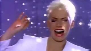 Annie Lennox & Al Green - Put A Little Love In Your Heart [HQ]