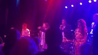 Kathryn Hahn with the Middle Aged Dad Jam Band | Don’t Stop Believin’ | Cleveland 9.18.23