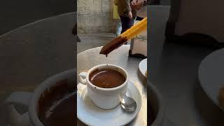 Chocolatería San Ginés｜churros｜Madrid｜Spain