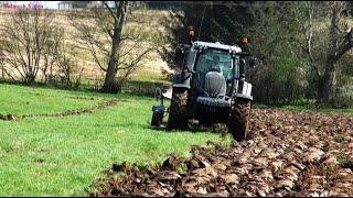 Ploughing rough Grass with Valtra.