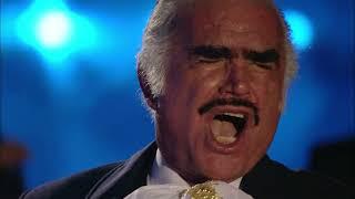 Vicente Fernández cantando "Acá Entre Nos" sin micrófono