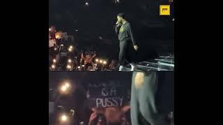 Drake says facts to a sign that reads 'Kendrick Is P*ssy' at his Australia Show 