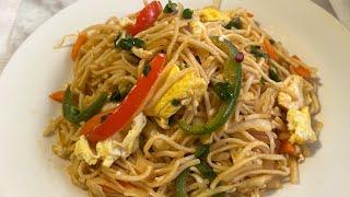 Flavourful Hakka Noodles in 10 Minutes | quick stir fry noodles @irfanakitchendiary