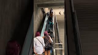  Los chilenos son Personas bien educado! #travel #metro #chileunydos #artesescenicassantiago